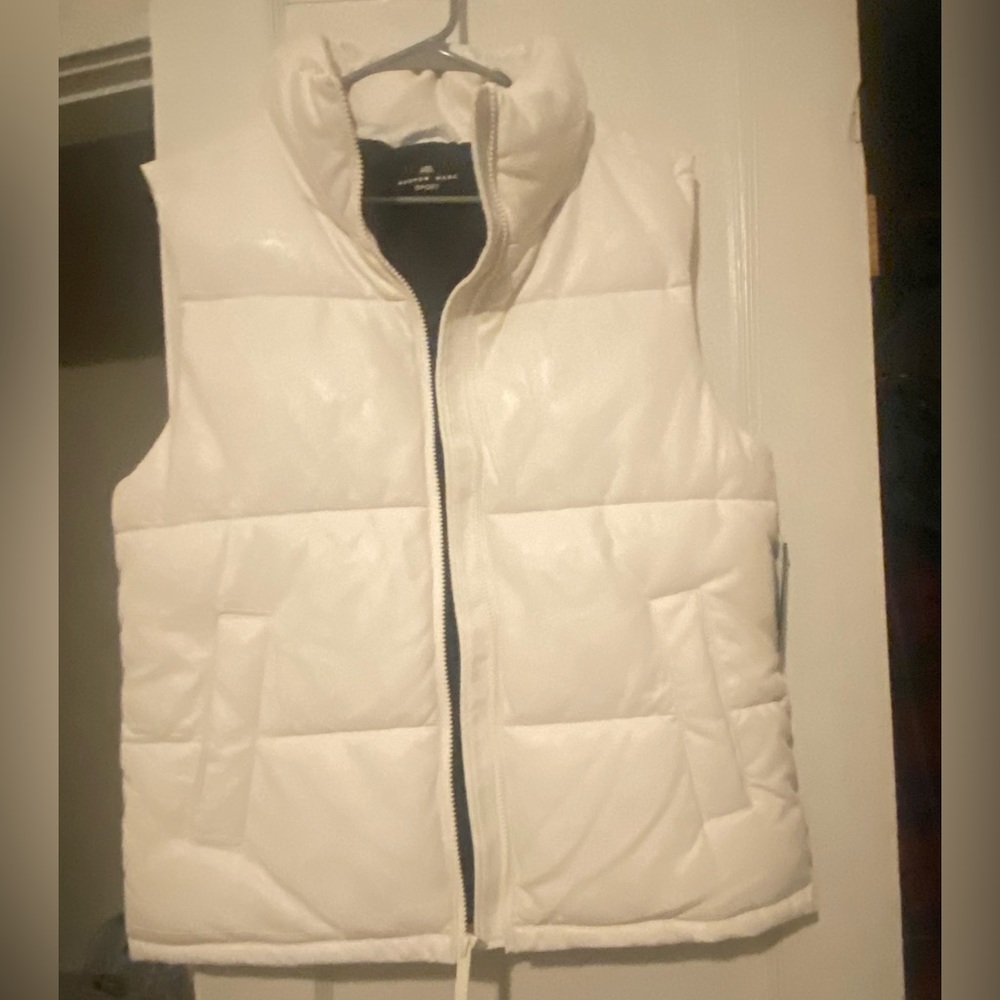 Andrew Marc faux leather zip up puffer vest - Medium - BNWT
